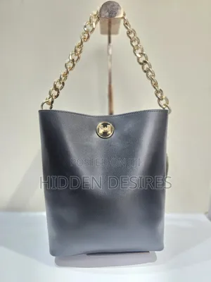H Buckle, 3 Detachable Strap Bag- Black