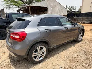 Mercedes-Benz GLA 250 2019 Gray
