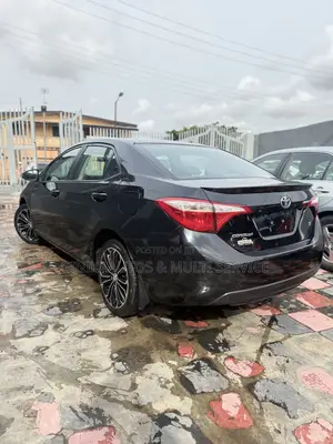 Toyota Corolla S 4dr Sedan (1.8L 4cyl CVT) 2015 Black