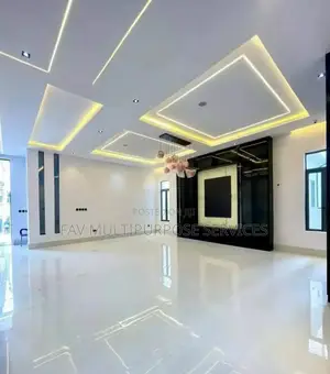 Screeding Painting Stucco Wall Design
