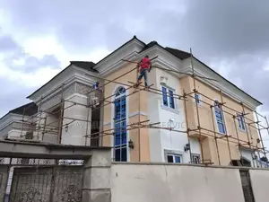 Screeding Painting Stucco Wall Design