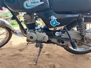 Bajaj Boxer 100 2019 Red