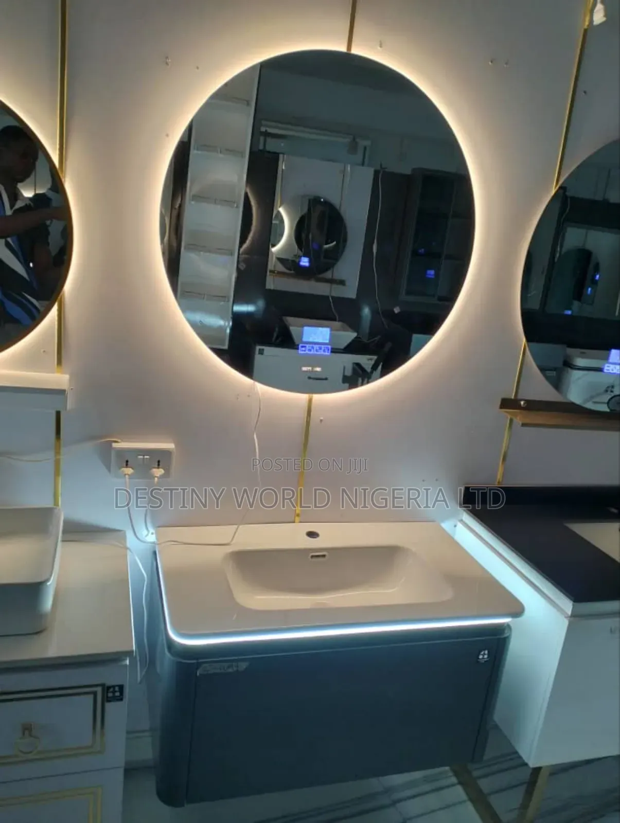 Dining Cabinet With Mirror