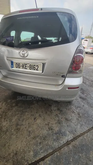Toyota Verso 2009 Silver