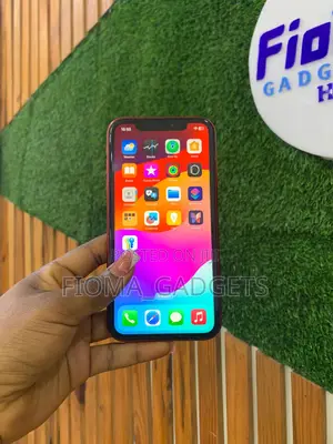 Apple iPhone XR 64 GB Red
