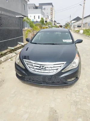 Hyundai Sonata GLS Sedan FWD (2.4L 4cyl 6A) 2012 Blue