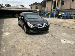 Hyundai Sonata Limited 2.0T Sedan (2.0L 4cyl 6A) 2012 Black