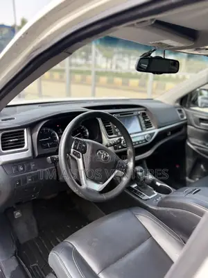 Toyota Highlander Limited V6 4x4 (3.5L 6cyl 6A) 2016 White
