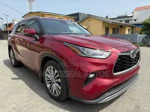 Toyota Highlander Platinum 2021 Red