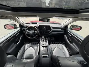 Toyota Highlander Platinum 2021 Red