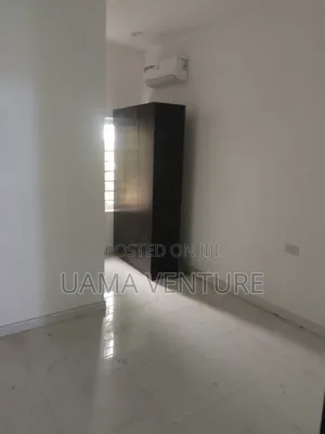 3bdrm Duplex in Lakowe for rent