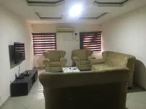 Furnished 3bdrm Apartment in Ikeja Gra for rent