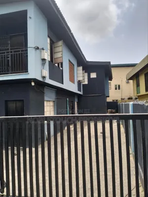 4bdrm Duplex in Lagos Abeokuta, Akowonjo for sale