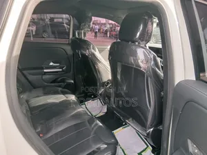 Mercedes-Benz GLA 250 2021 White