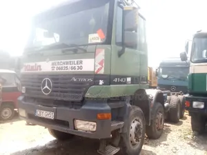 Mercedes-Benz Actross With 12tyres