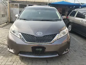Toyota Sienna 2015 Gray