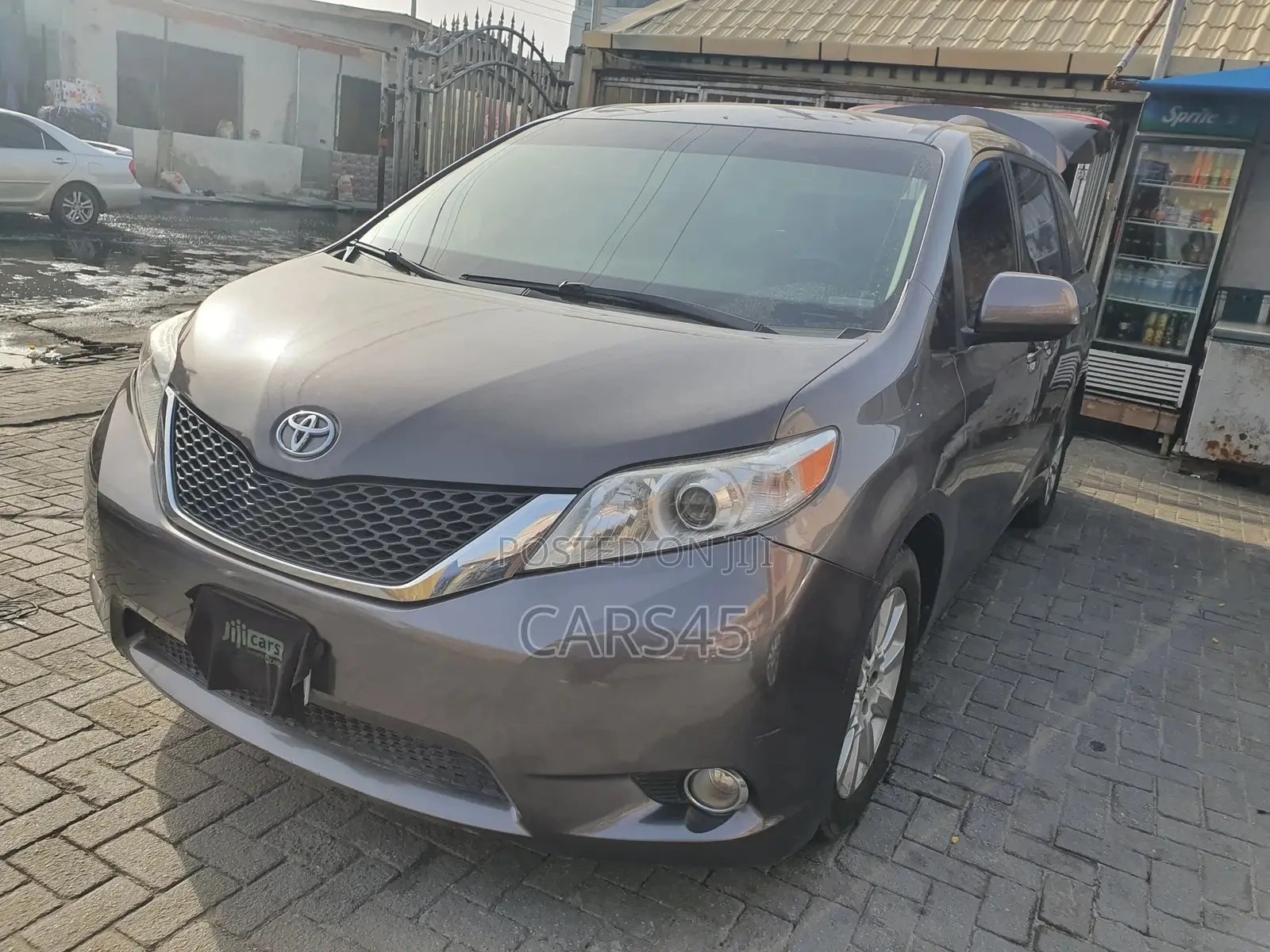 Toyota Sienna 2015 Gray