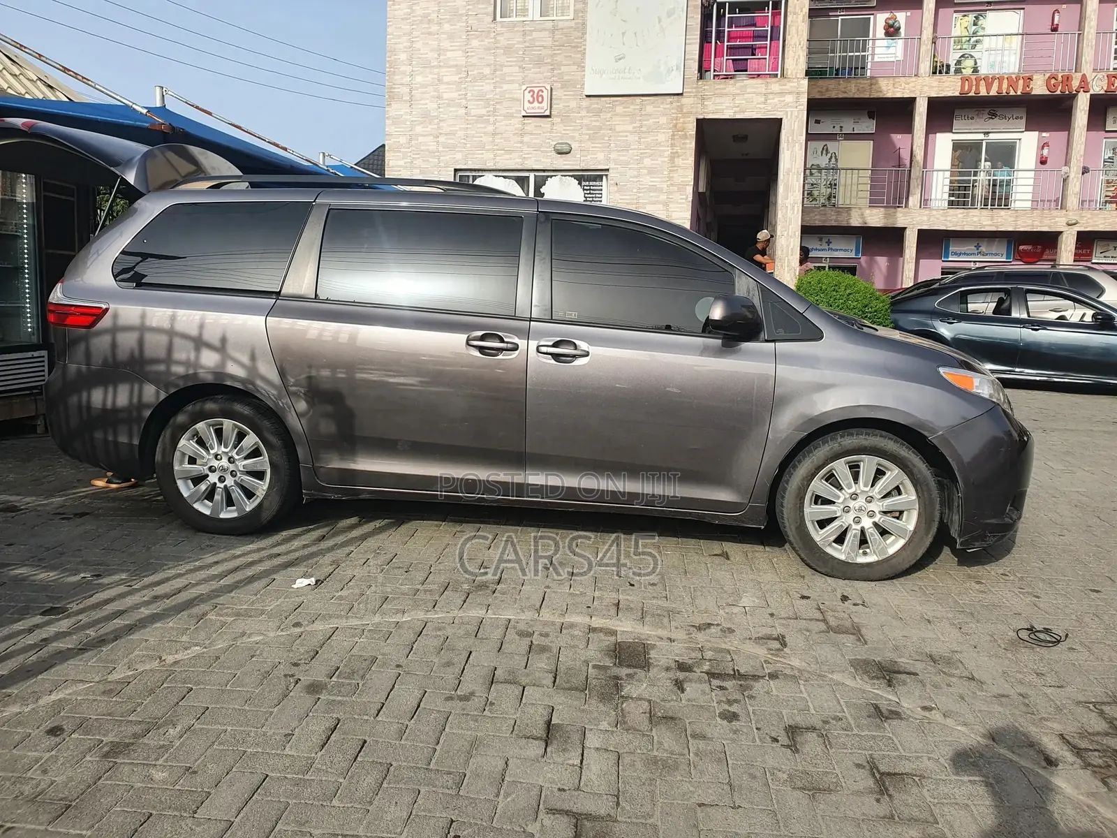 Toyota Sienna 2015 Gray