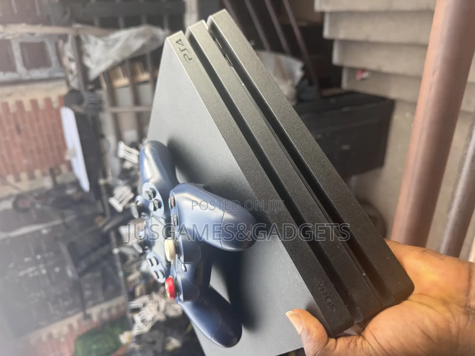 Jailbreak Playstation 4 Pro With 2 Wireless Controllers