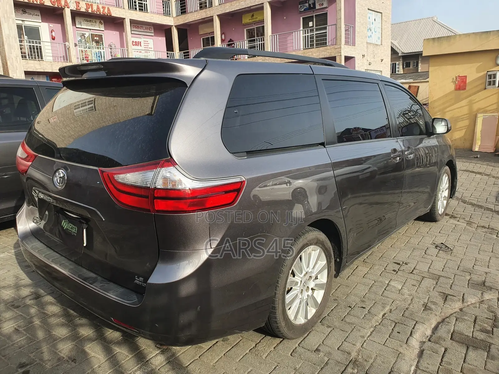 Toyota Sienna 2015 Gray