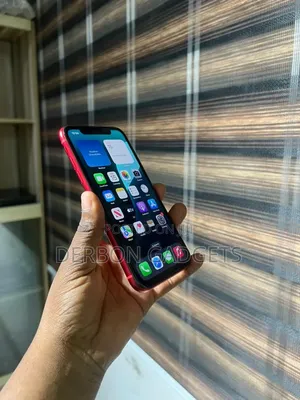 Apple iPhone 11 64 GB Red