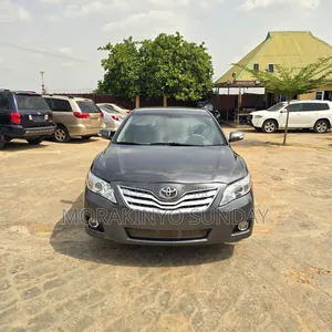 Toyota Camry LE 4dr Sedan (2.5L 4cyl 6AM) 2010 Gray