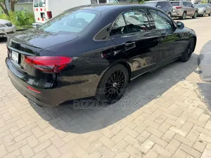 Mercedes-Benz E350 2022 Black