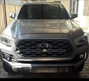 Toyota Tacoma 2021 Silver