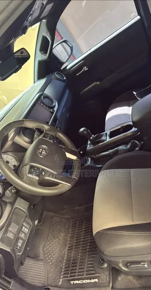 Toyota Tacoma 2021 Silver