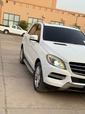 Mercedes-Benz M Class ML350 4MATIC 4dr SUV AWD (3.5L 6cyl 7A) 2015 White
