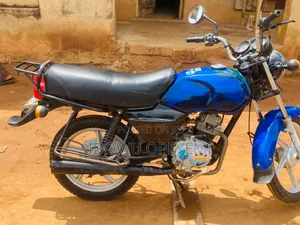 TVS HLX 125 2022 Blue