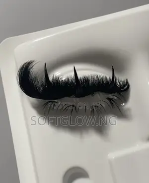 Reusable Handmade Wispy Cat-Eye Lashes, Fluffy Classy Extension Look
