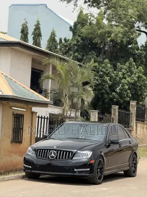 Mercedes-Benz C300 2013 Black