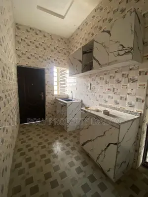 3bdrm Apartment in Okebadan Off Akala, Ibadan for rent