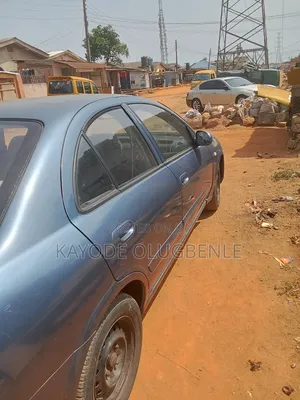 Nissan Sunny 2010 Blue