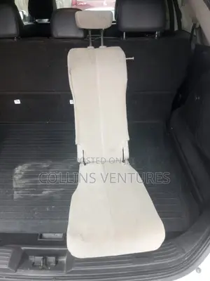 Small Center Seat Toyota Sienna 2012-17