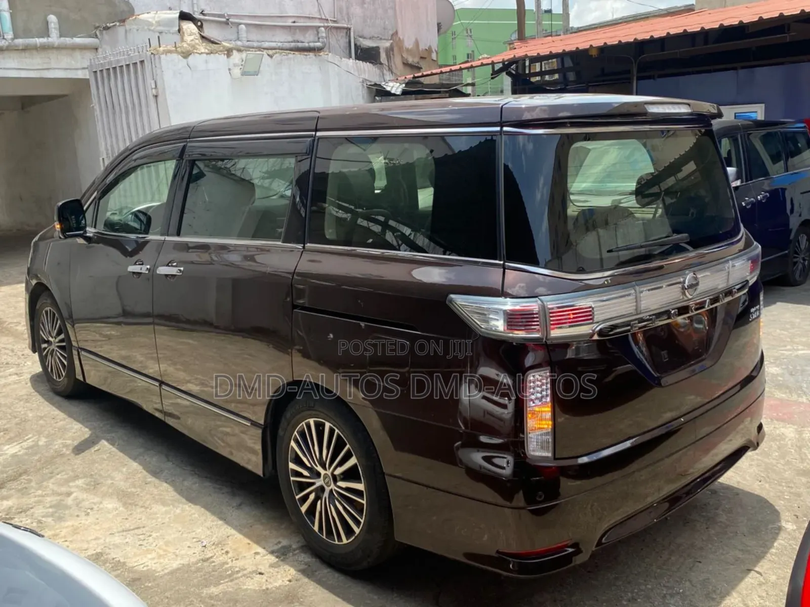 Nissan Elgrand 2015