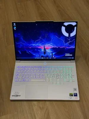 Laptop Lenovo Legion 7 16GB Intel Core Ultra 9 SSD 1T