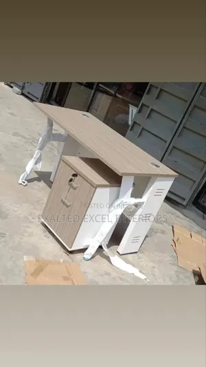 1.4 Meter Office Table – Compact Professional