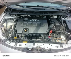 Toyota Corolla 2010 Silver