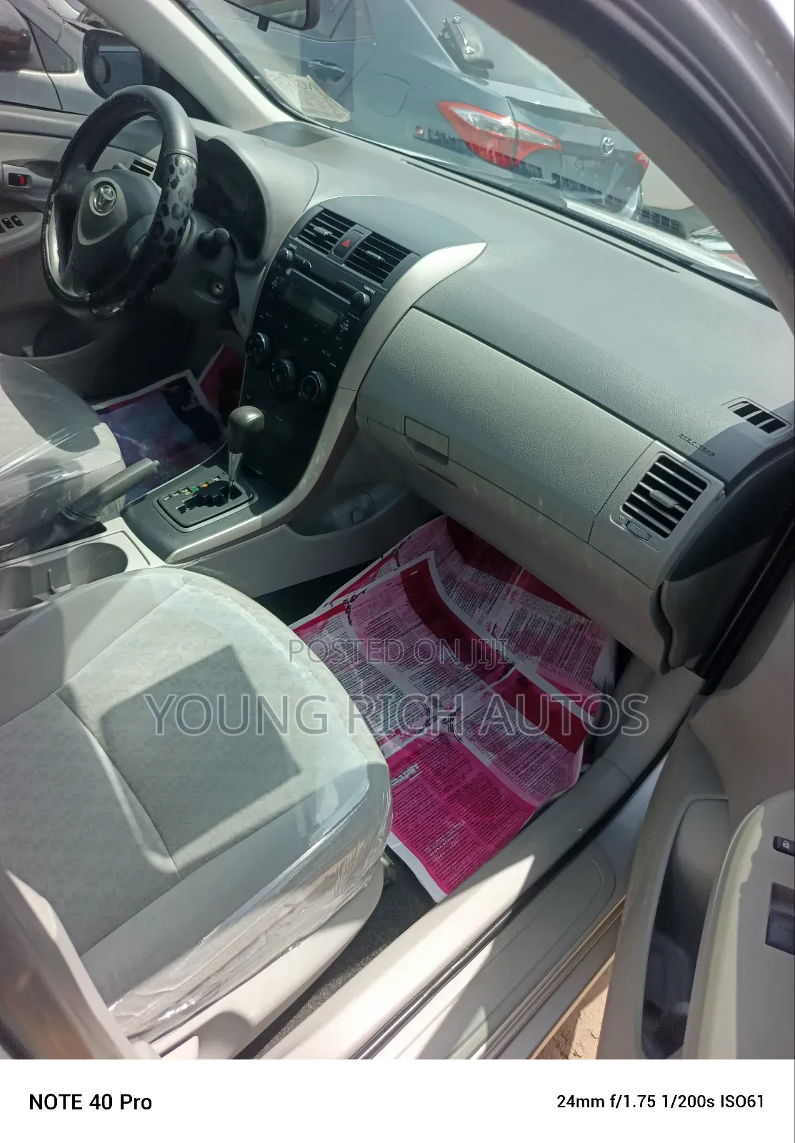 Toyota Corolla 2010 Silver