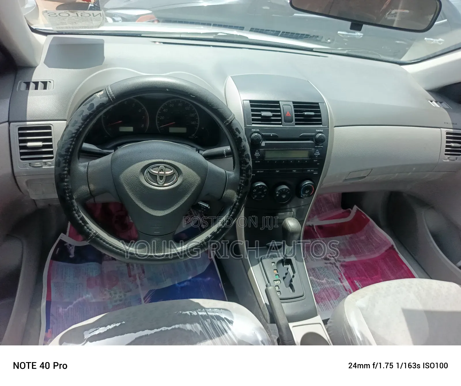 Toyota Corolla 2010 Silver