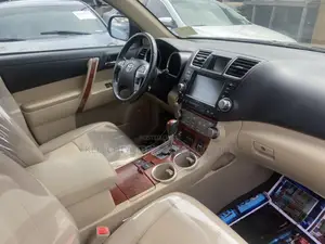 Toyota Highlander Limited 3.5l 4WD 2013 Green