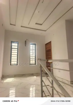4bdrm Duplex in Okebadan Estate for rent