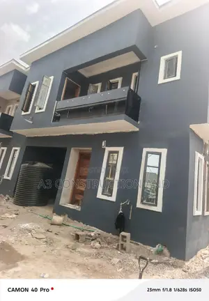 4bdrm Duplex in Okebadan Estate for rent