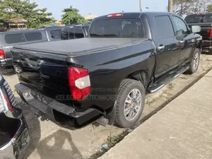 Toyota Tundra 1794 5.7L V8 4x2 CrewMax 5.6 ft. box 145.7 in. WB 2019