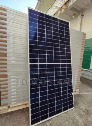 585w Jinko Original Panels