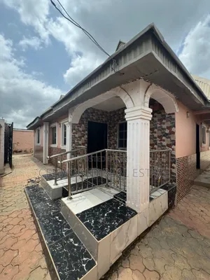 3bdrm Bungalow in Omi Adio Apata for sale