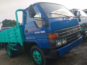Toyota Dyna200 Blue and Light Green