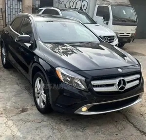 Mercedes-Benz GLA 250 2015 Black